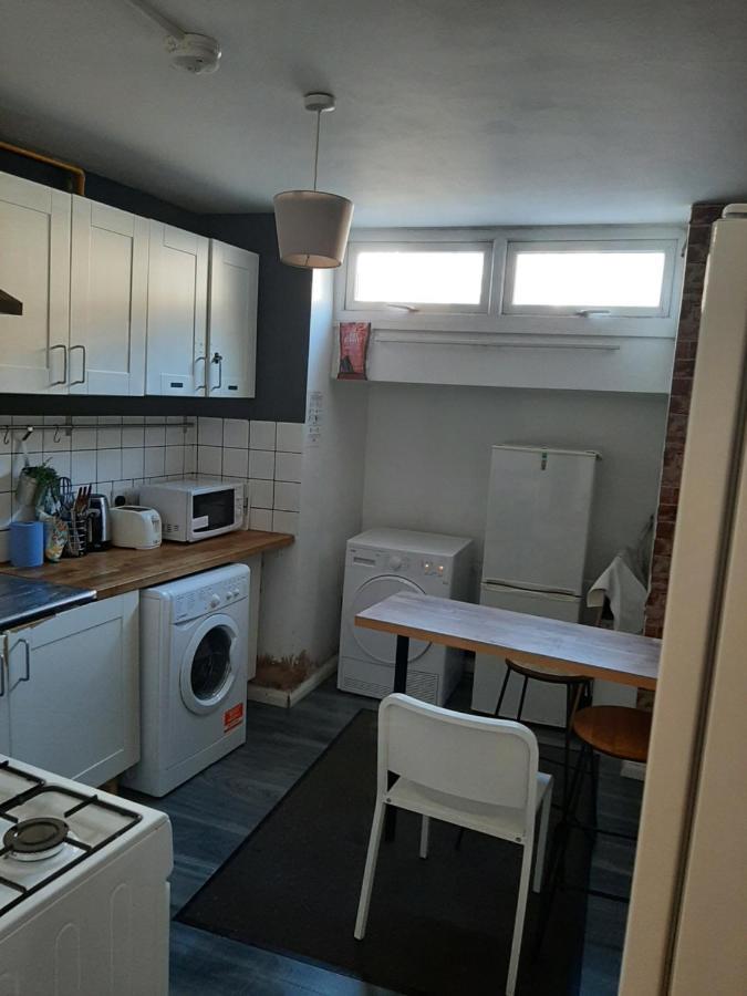 Single Bedrooms With Wifi And Underbed 10 London Exterior photo